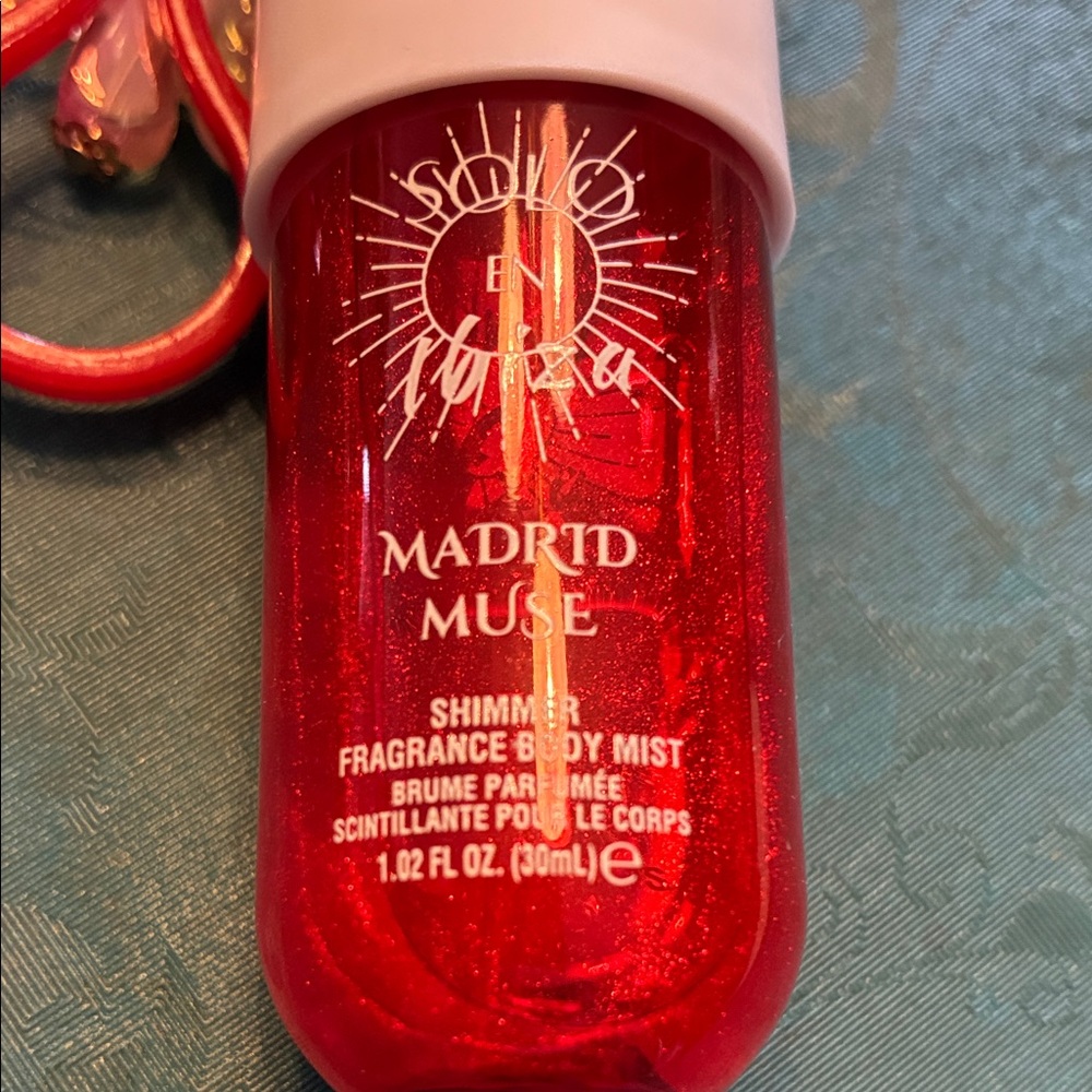 Solo en Ibiza Madrid Muse Shimmer Body Mist in Red - Picture 2 of 2